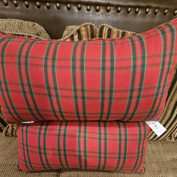 MIREILLE DESIGNS Bead/Bell Embellished Decorative Christmas Nutcracker Pillows - Picture 14 of 14